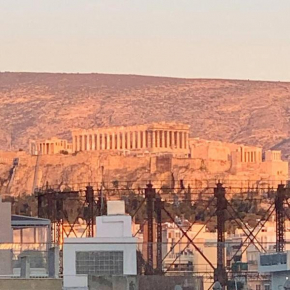 Fab New Flat in Central Athens w/ Acropolis Views
